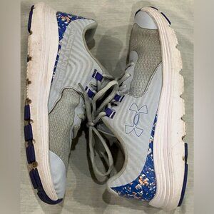 Teen girls size 7youth Under Armour Blue and Gray floral Outhustle Sneakers